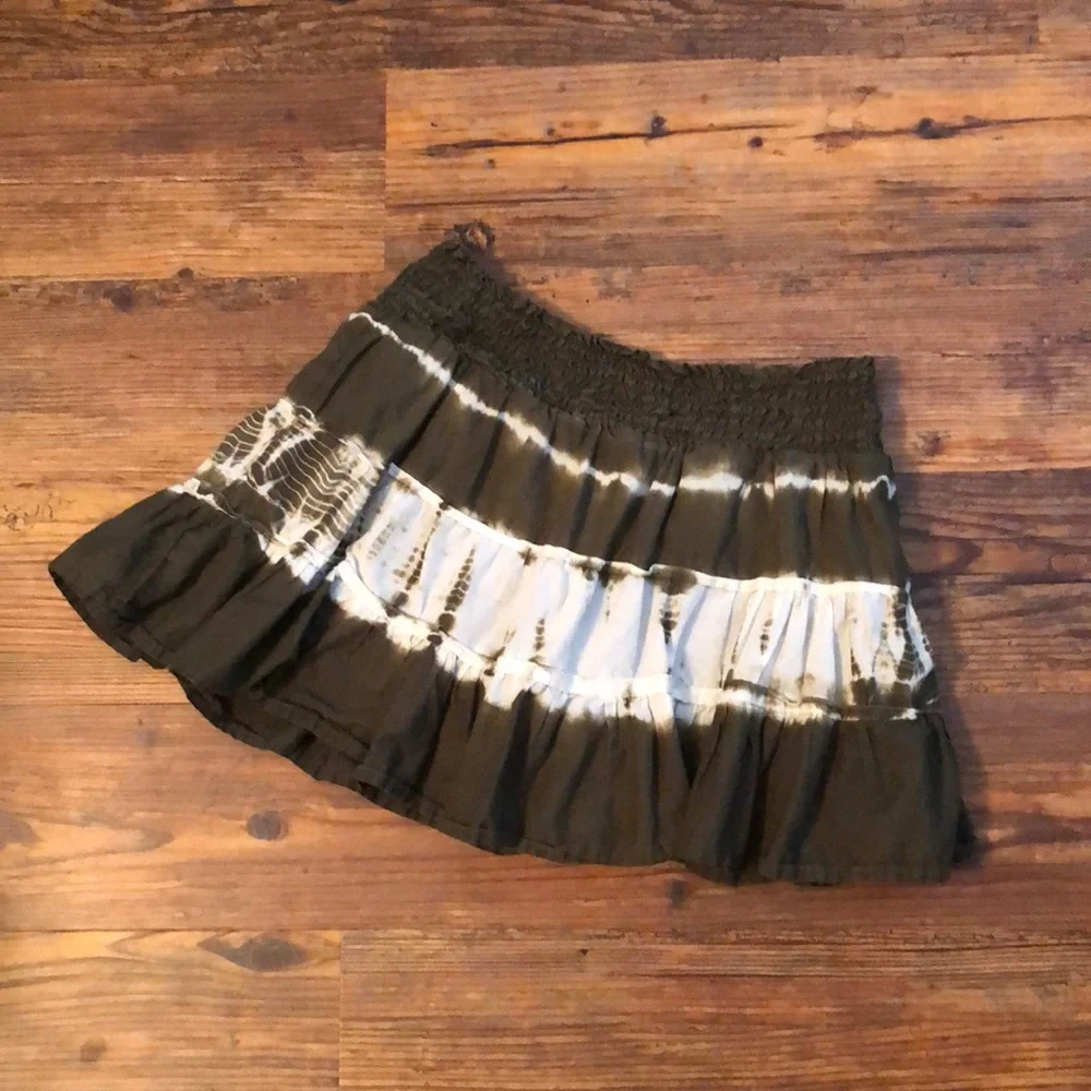 The Children’s Place l Green White Tie Dye Skirt